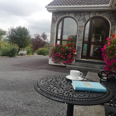 O'Sheas Ceol Na Habhann B&B-3